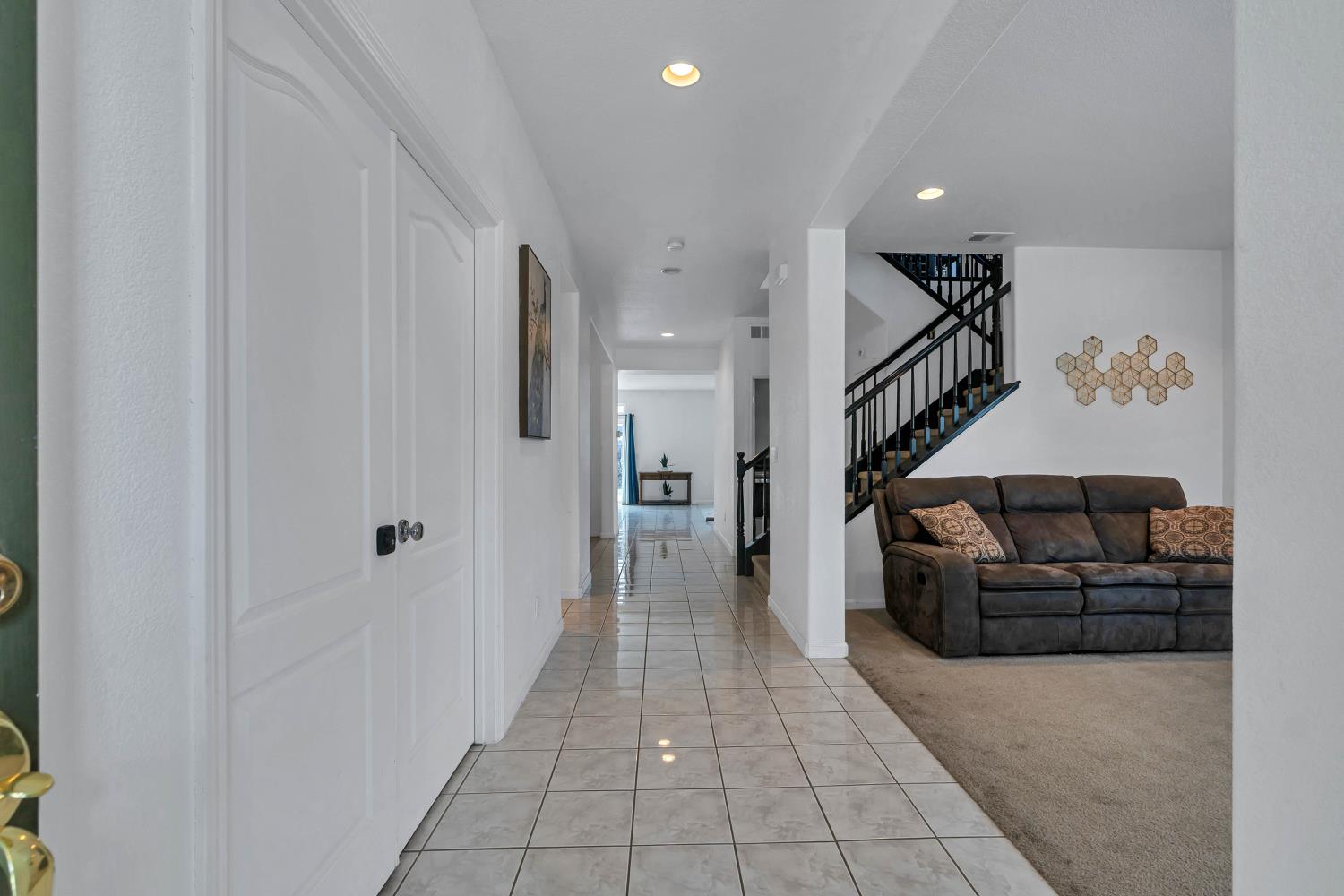 1408 Mendocino Creek Drive, Patterson, CA 95363