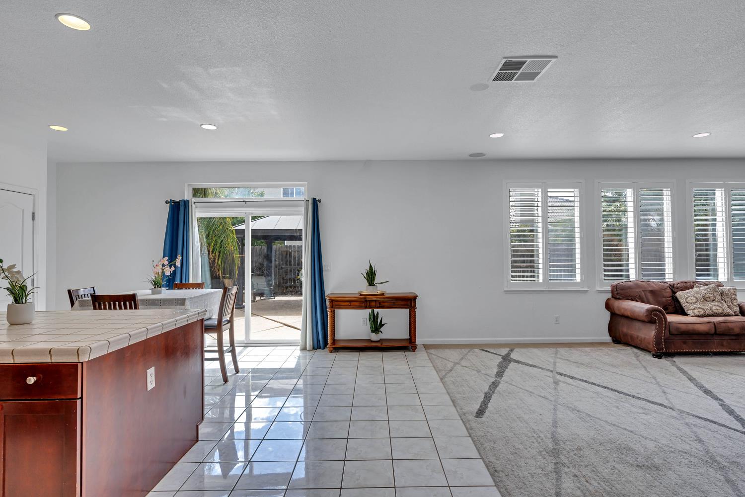 1408 Mendocino Creek Drive, Patterson, CA 95363