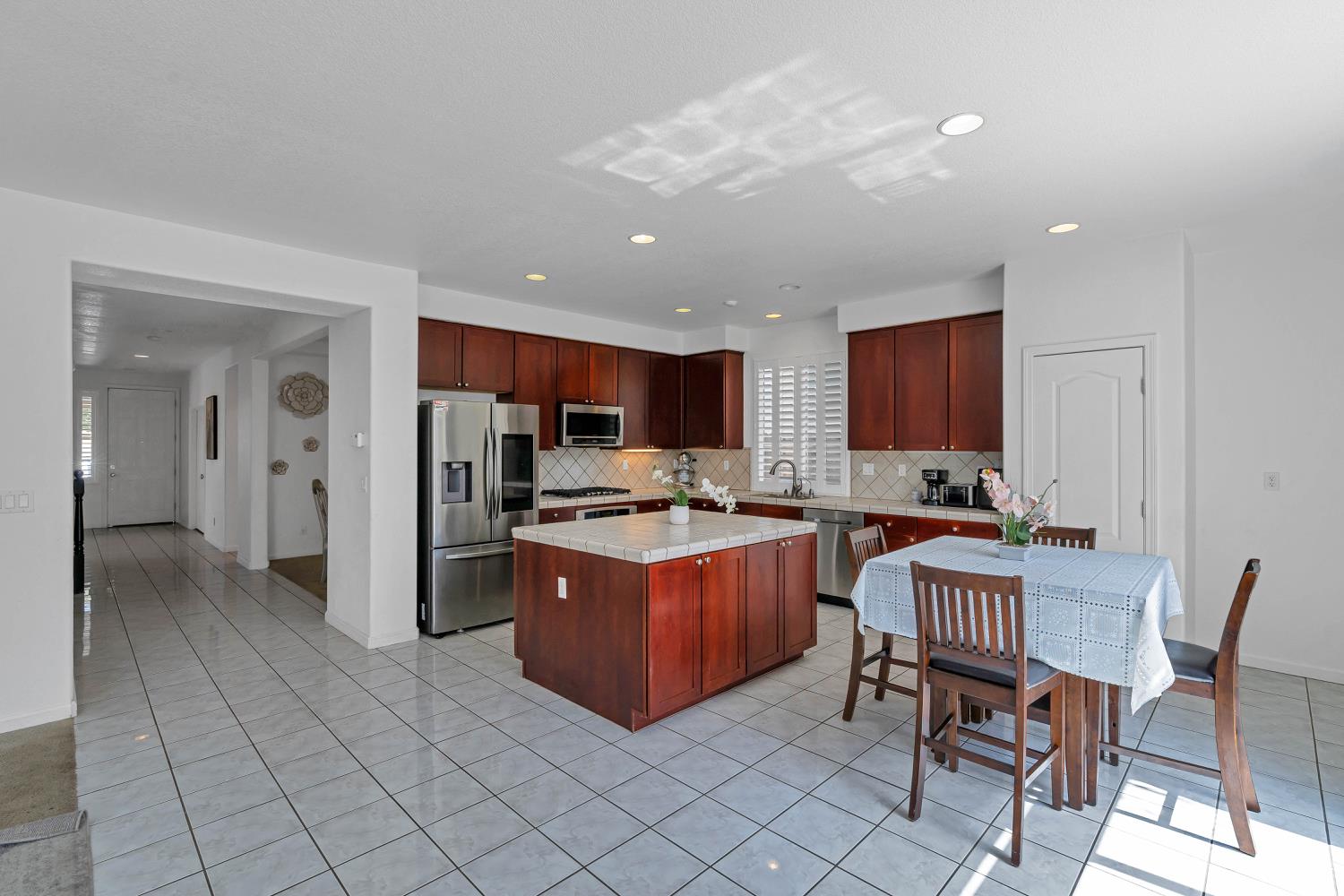 1408 Mendocino Creek Drive, Patterson, CA 95363