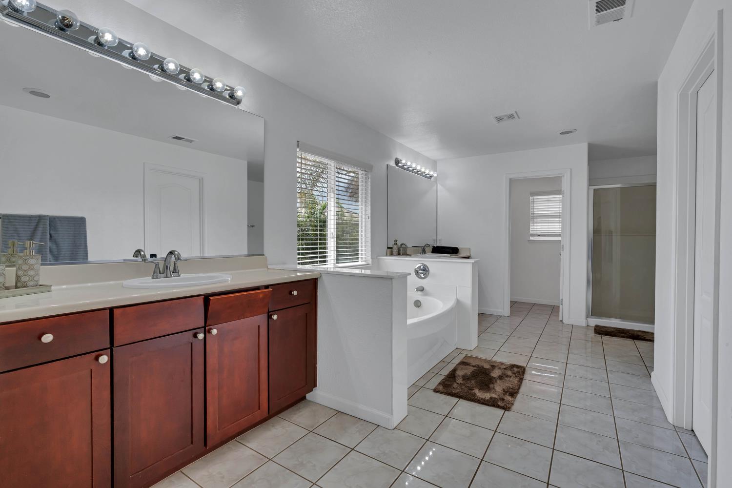 1408 Mendocino Creek Drive, Patterson, CA 95363