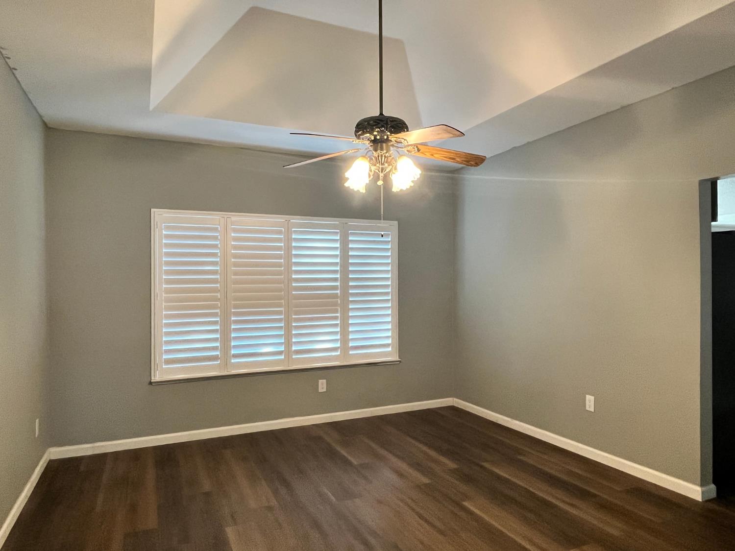 838 Mackilhaffy Dr, Patterson, CA 95363