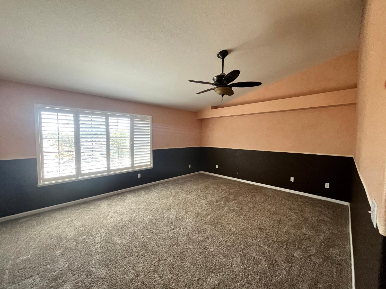 838 Mackilhaffy Dr, Patterson, CA 95363