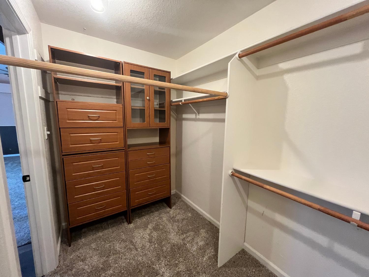 838 Mackilhaffy Dr, Patterson, CA 95363