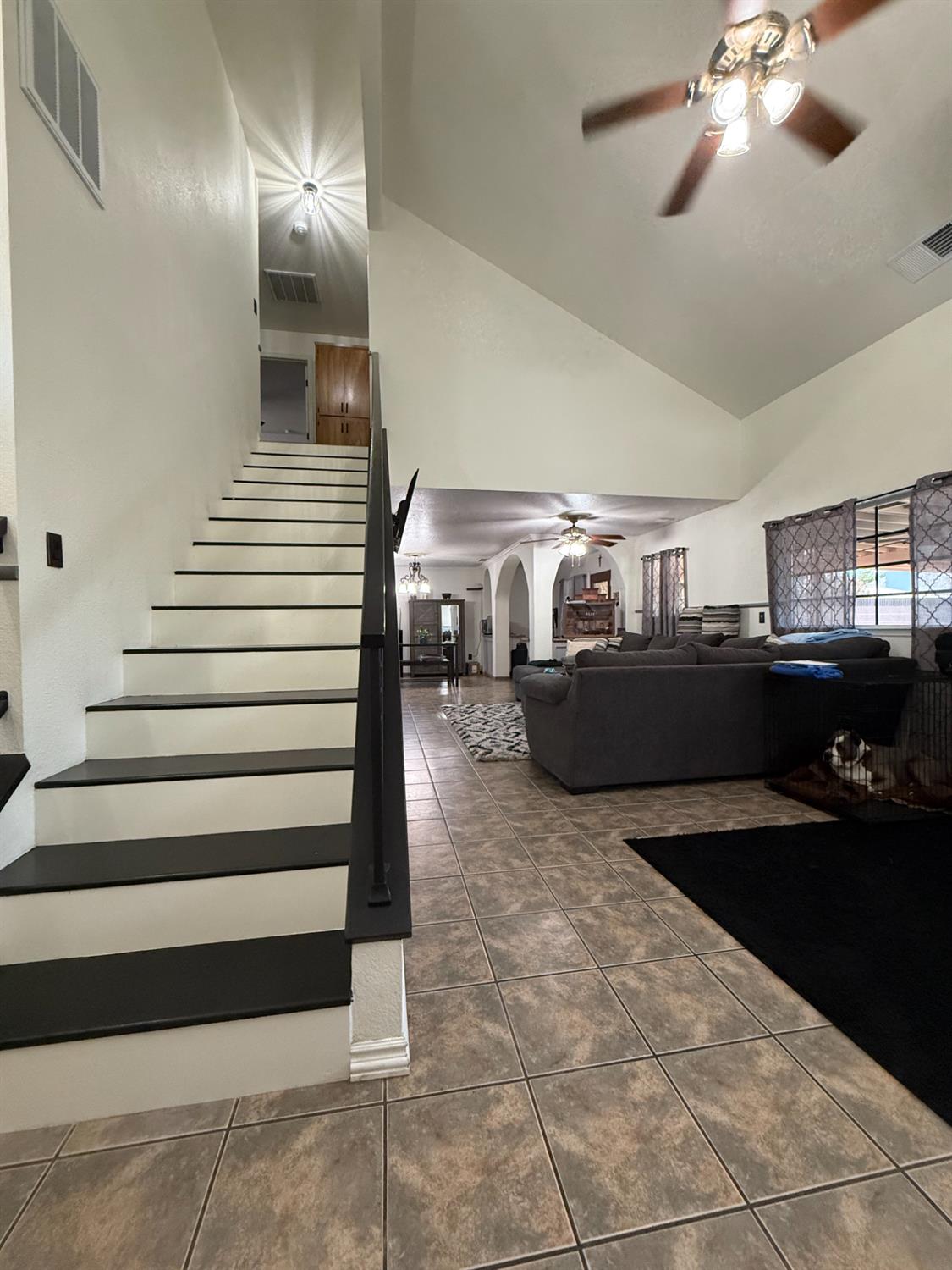 615 Catalina Cir, Tulare, CA 93274