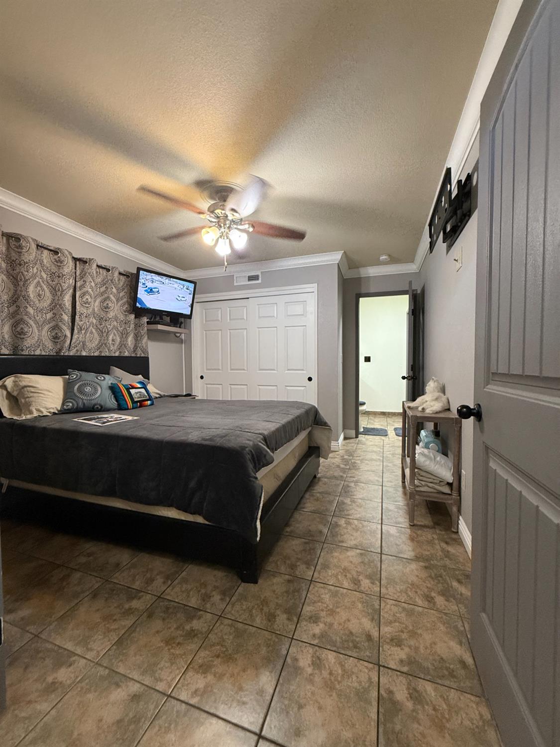 615 Catalina Cir, Tulare, CA 93274