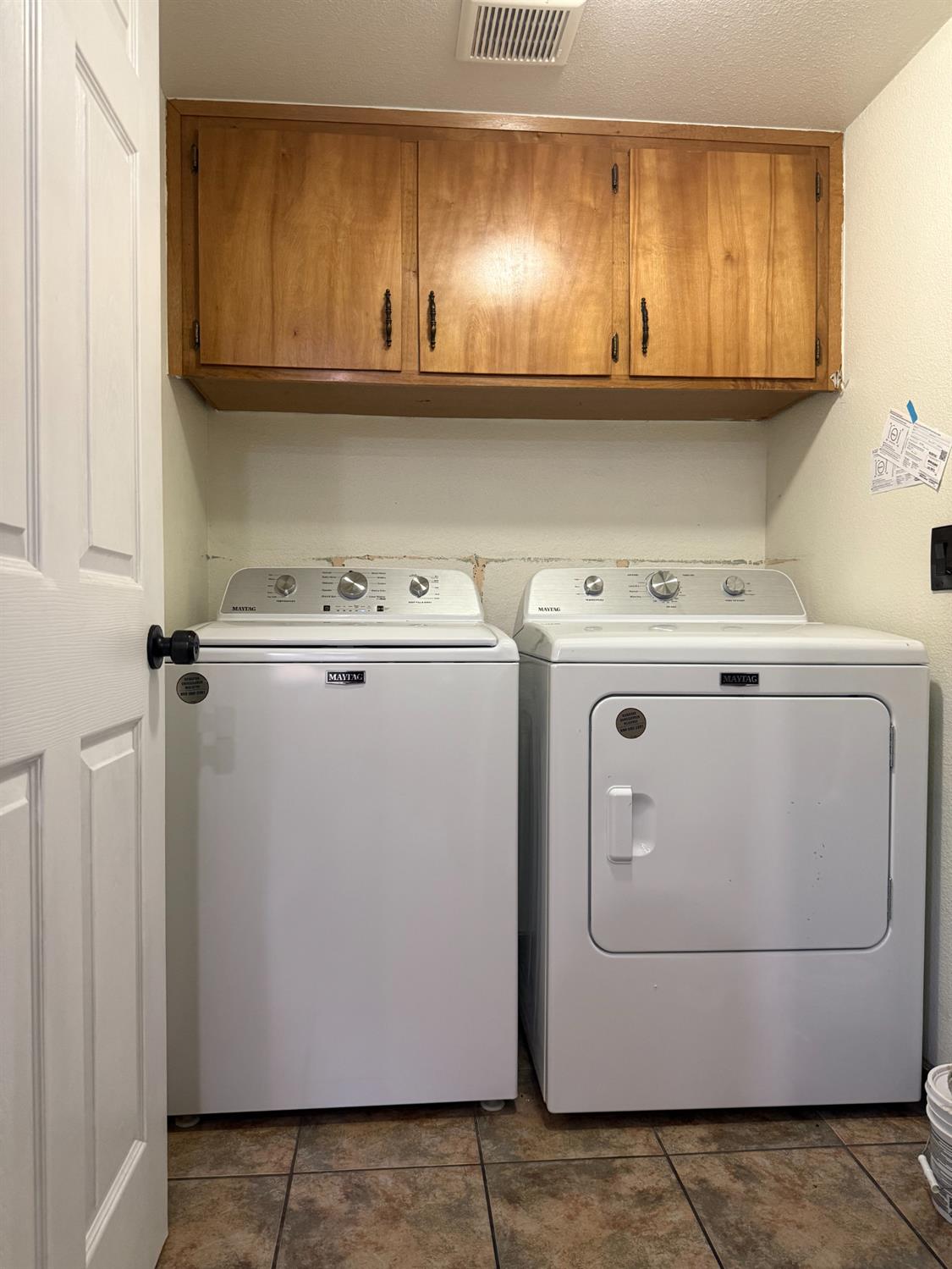 615 Catalina Cir, Tulare, CA 93274