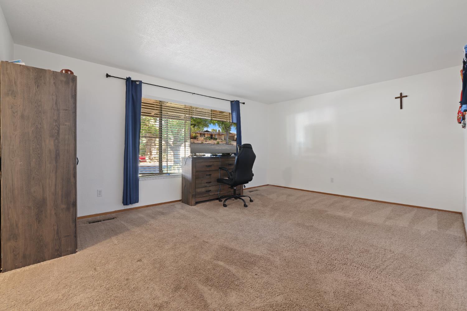 1608 Kruger Dr, Modesto, CA 95355