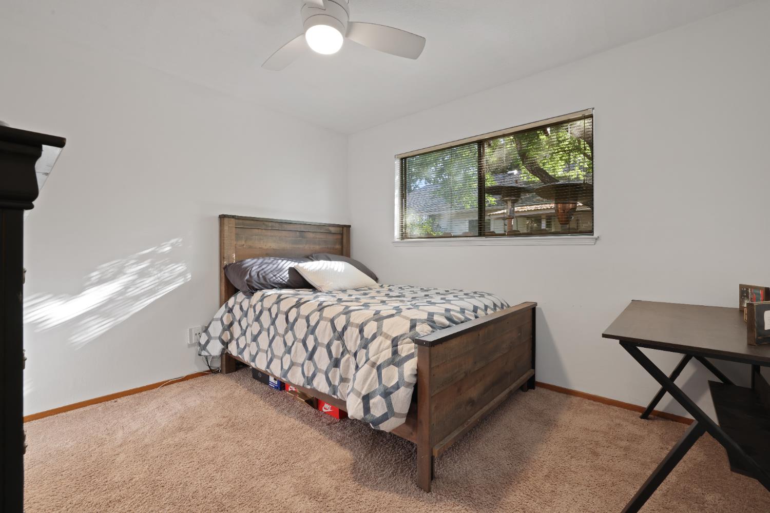 1608 Kruger Dr, Modesto, CA 95355