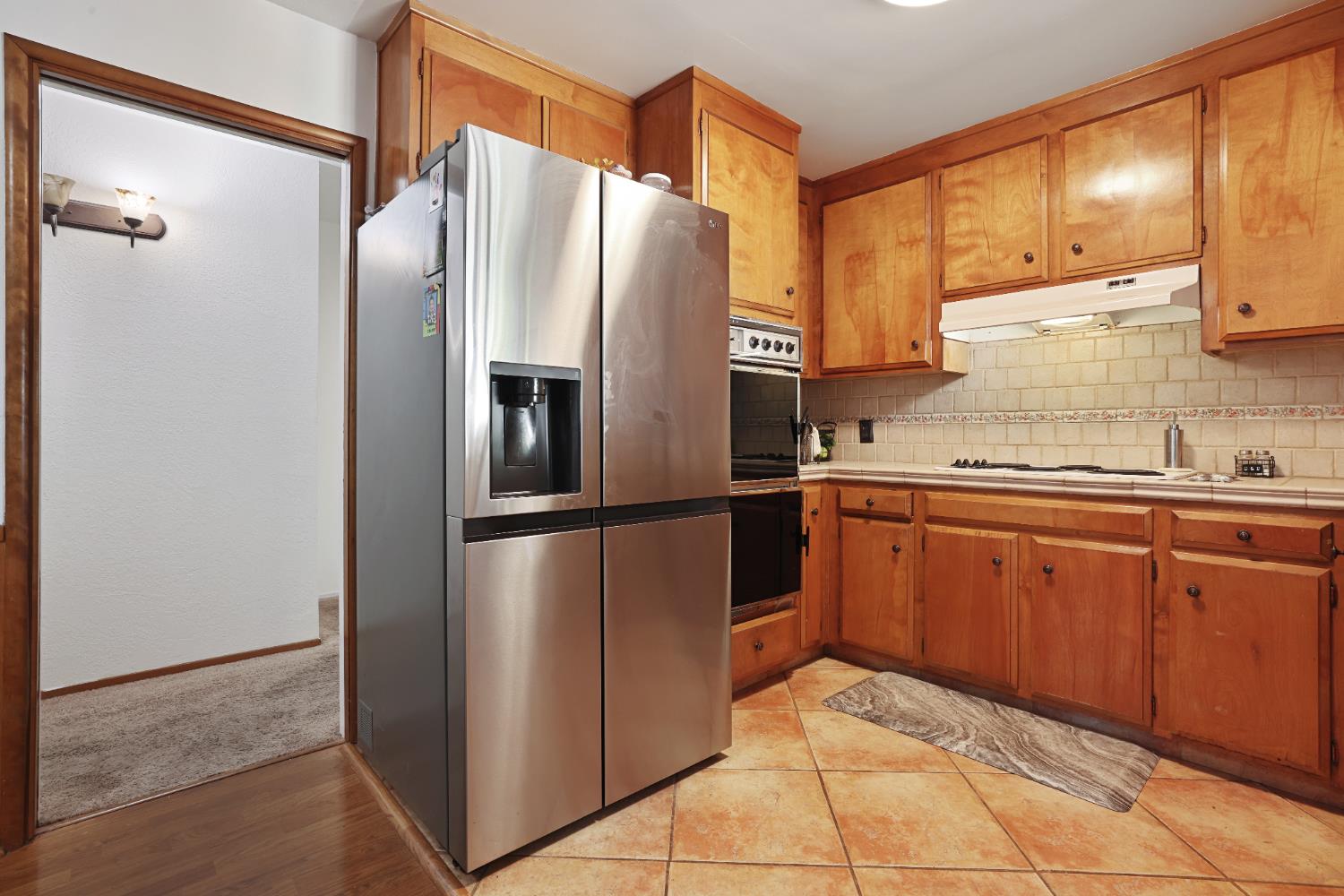 1608 Kruger Dr, Modesto, CA 95355