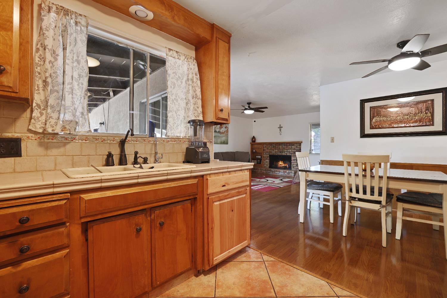 1608 Kruger Dr, Modesto, CA 95355