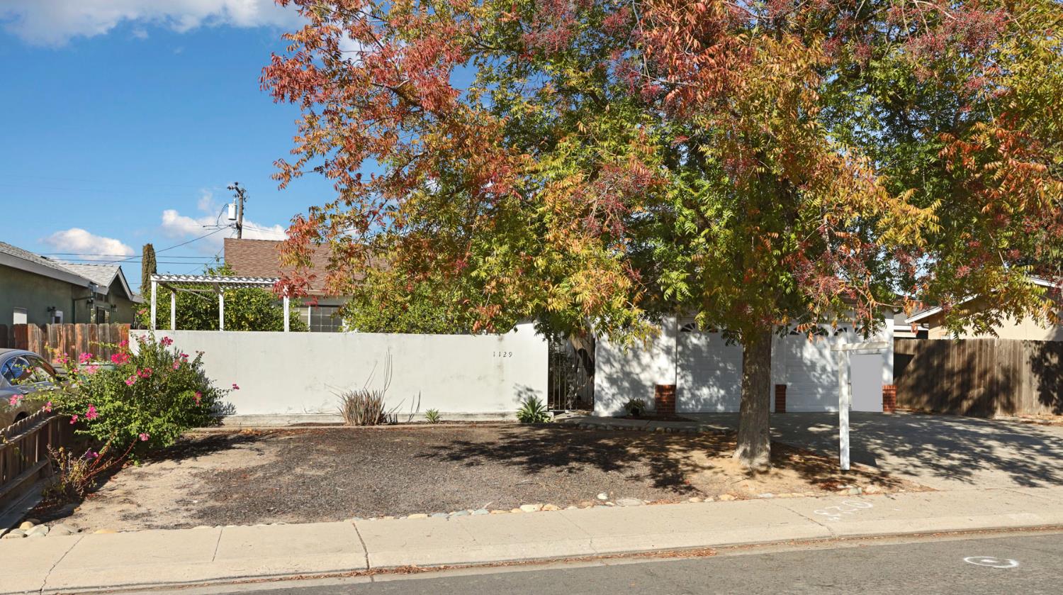 1129 E. Alameda St, Manteca, CA 95336