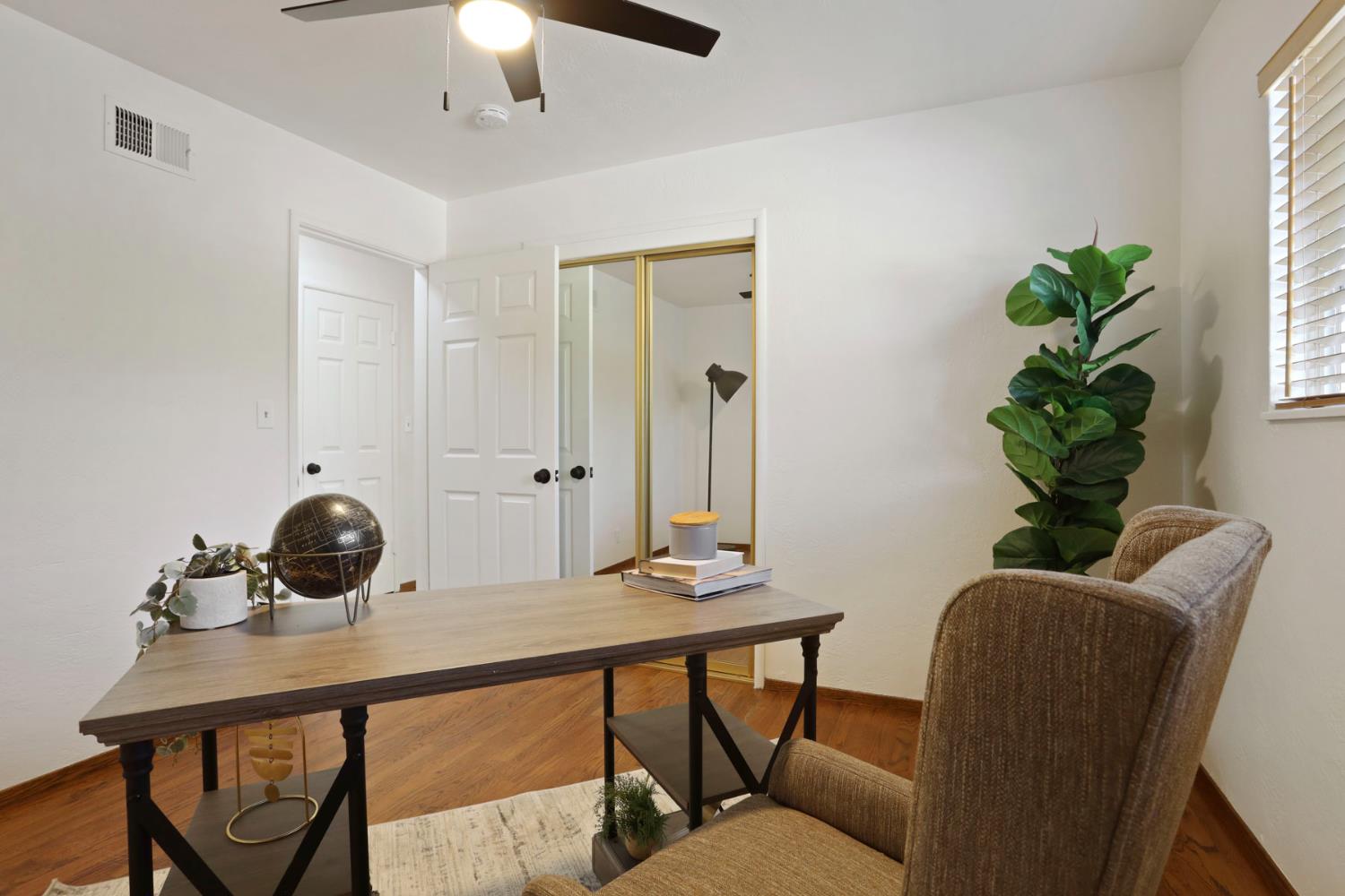 1129 E. Alameda St, Manteca, CA 95336