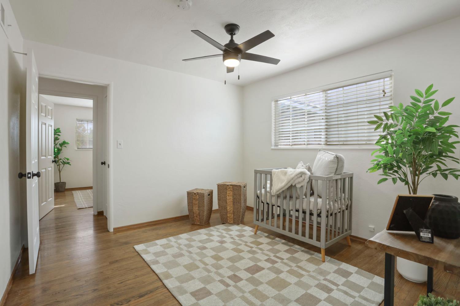 1129 E. Alameda St, Manteca, CA 95336