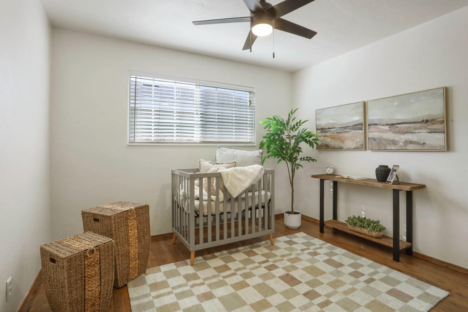 1129 E. Alameda St, Manteca, CA 95336