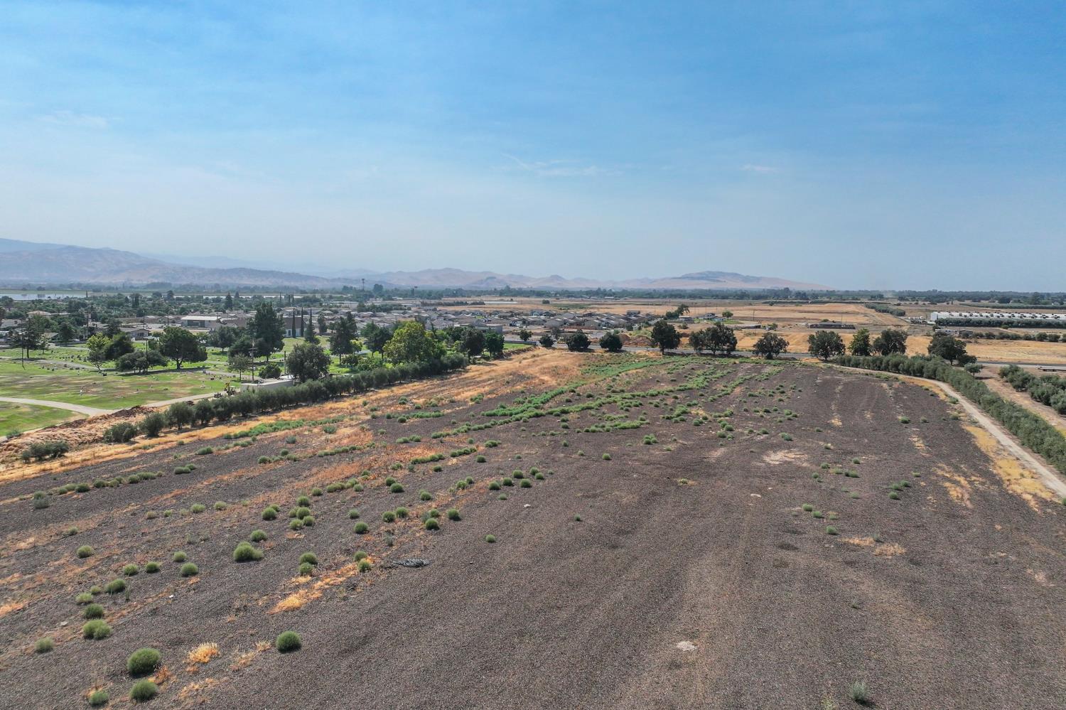 0 0 Naranjo Ave, Woodlake, CA 93286