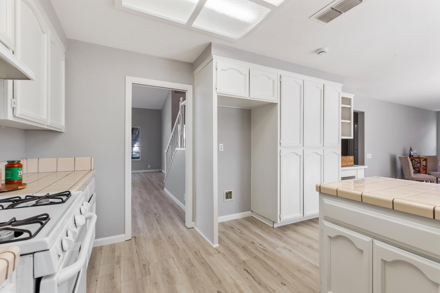 1900 Berryessa Dr, Modesto, CA 95358