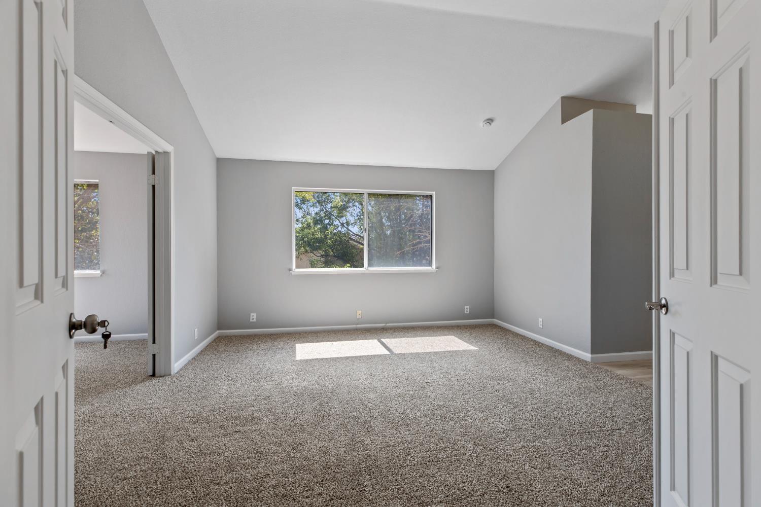 1900 Berryessa Dr, Modesto, CA 95358