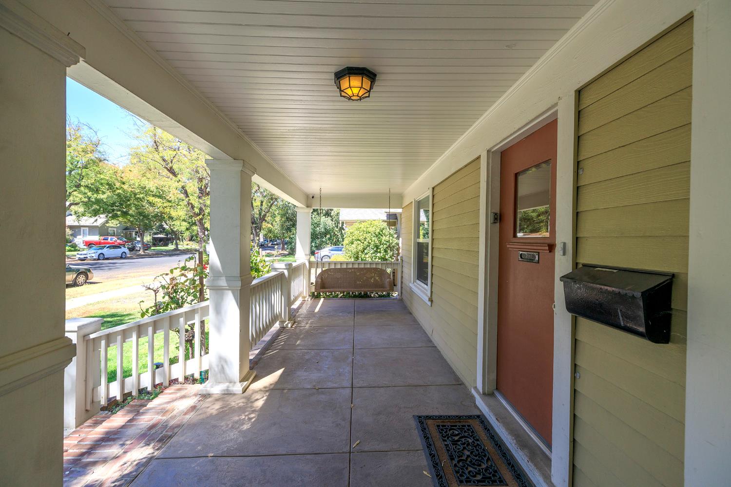 202 Hackberry Ave, Modesto, CA 95354