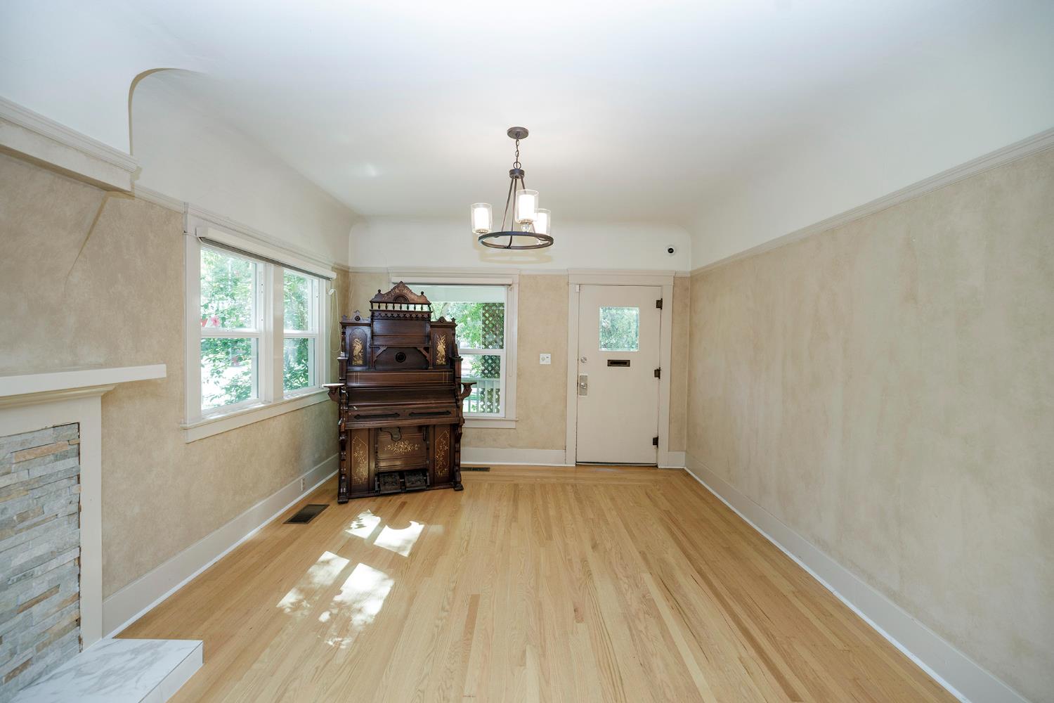 202 Hackberry Ave, Modesto, CA 95354