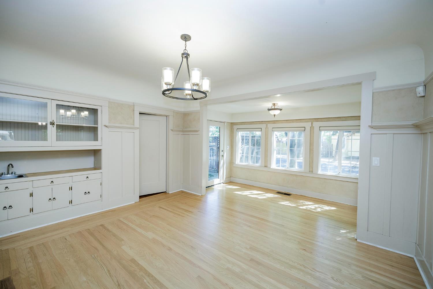 202 Hackberry Ave, Modesto, CA 95354