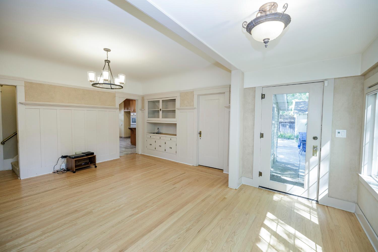 202 Hackberry Ave, Modesto, CA 95354