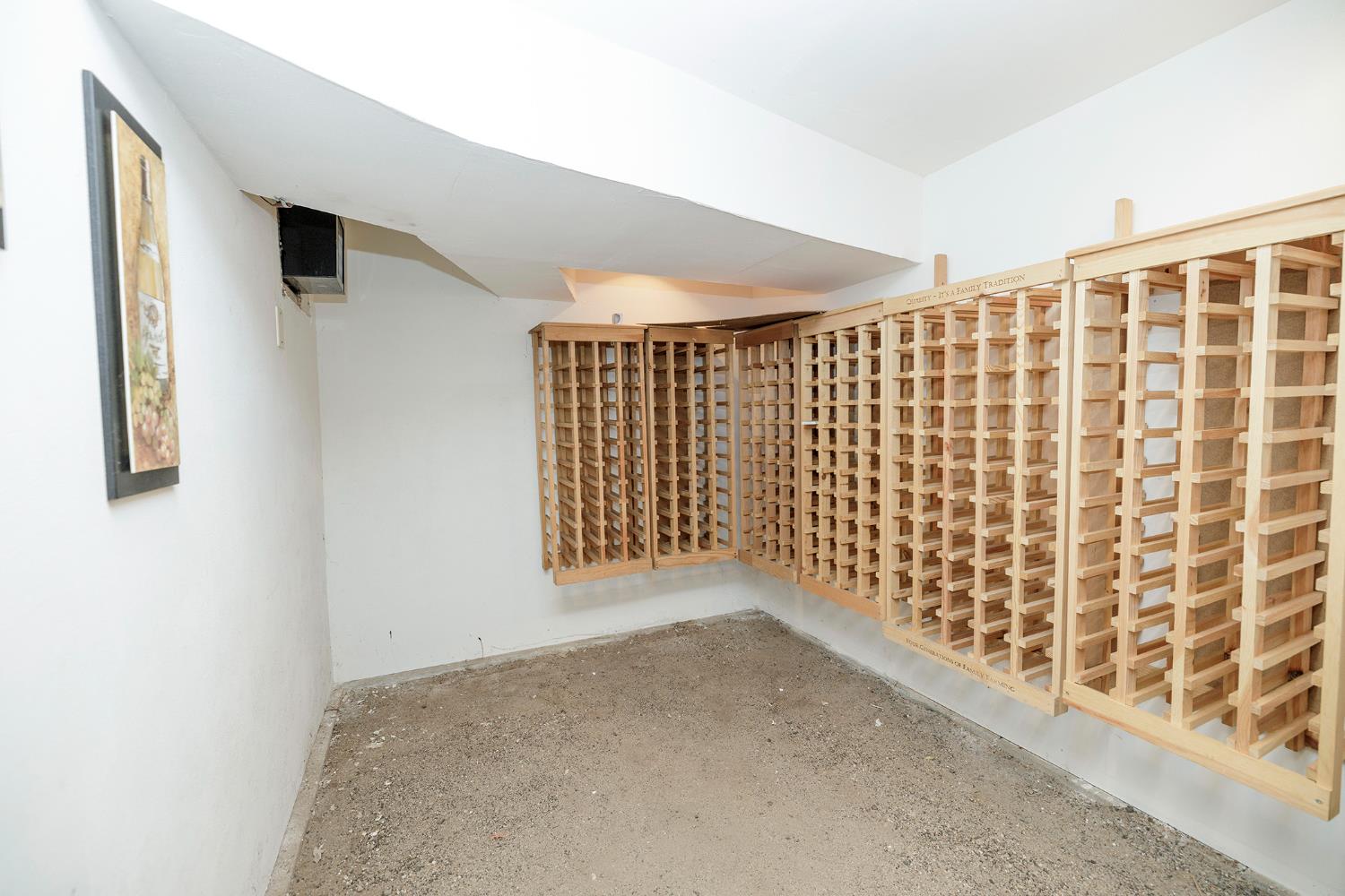 202 Hackberry Ave, Modesto, CA 95354