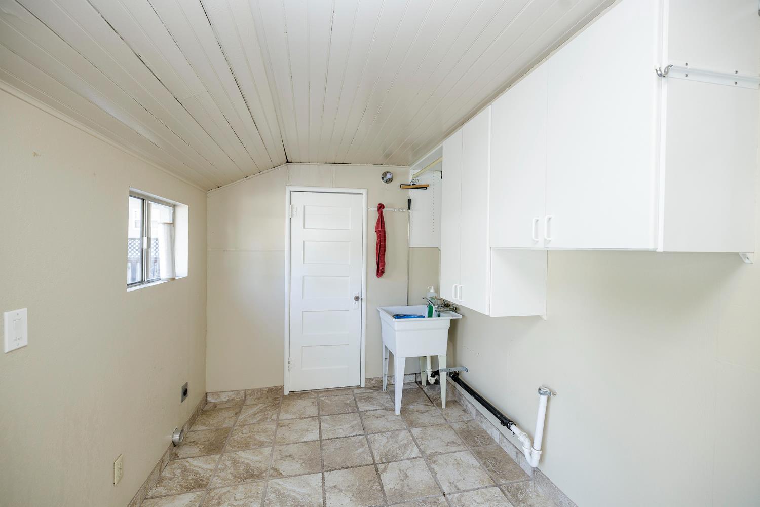 202 Hackberry Ave, Modesto, CA 95354