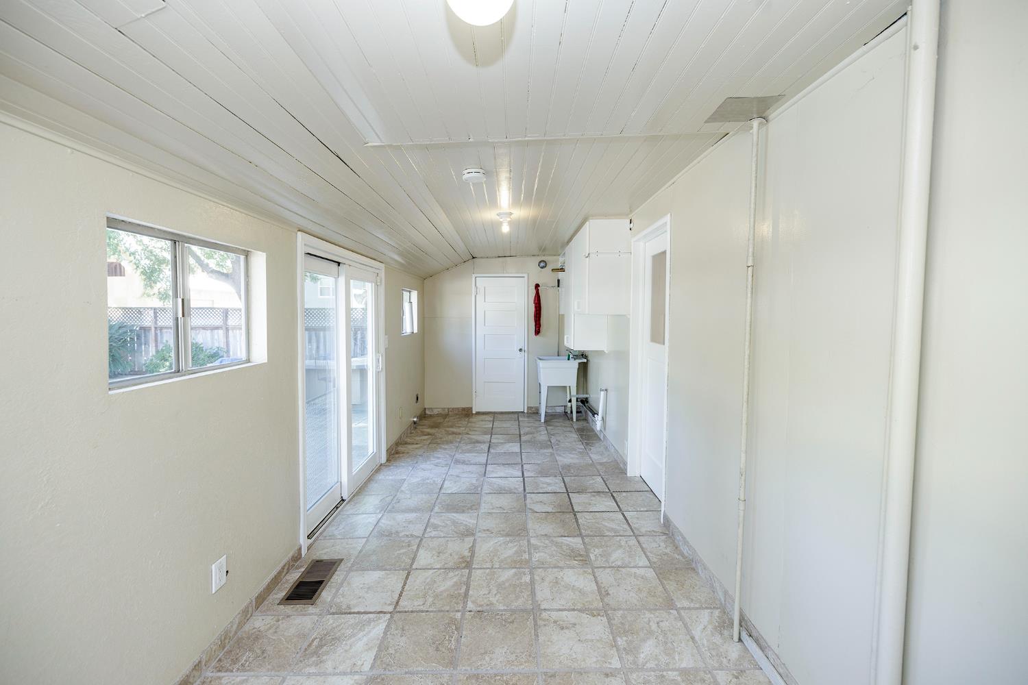 202 Hackberry Ave, Modesto, CA 95354