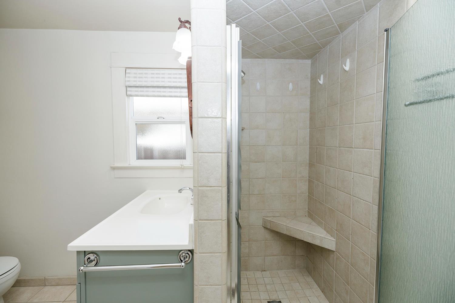 202 Hackberry Ave, Modesto, CA 95354