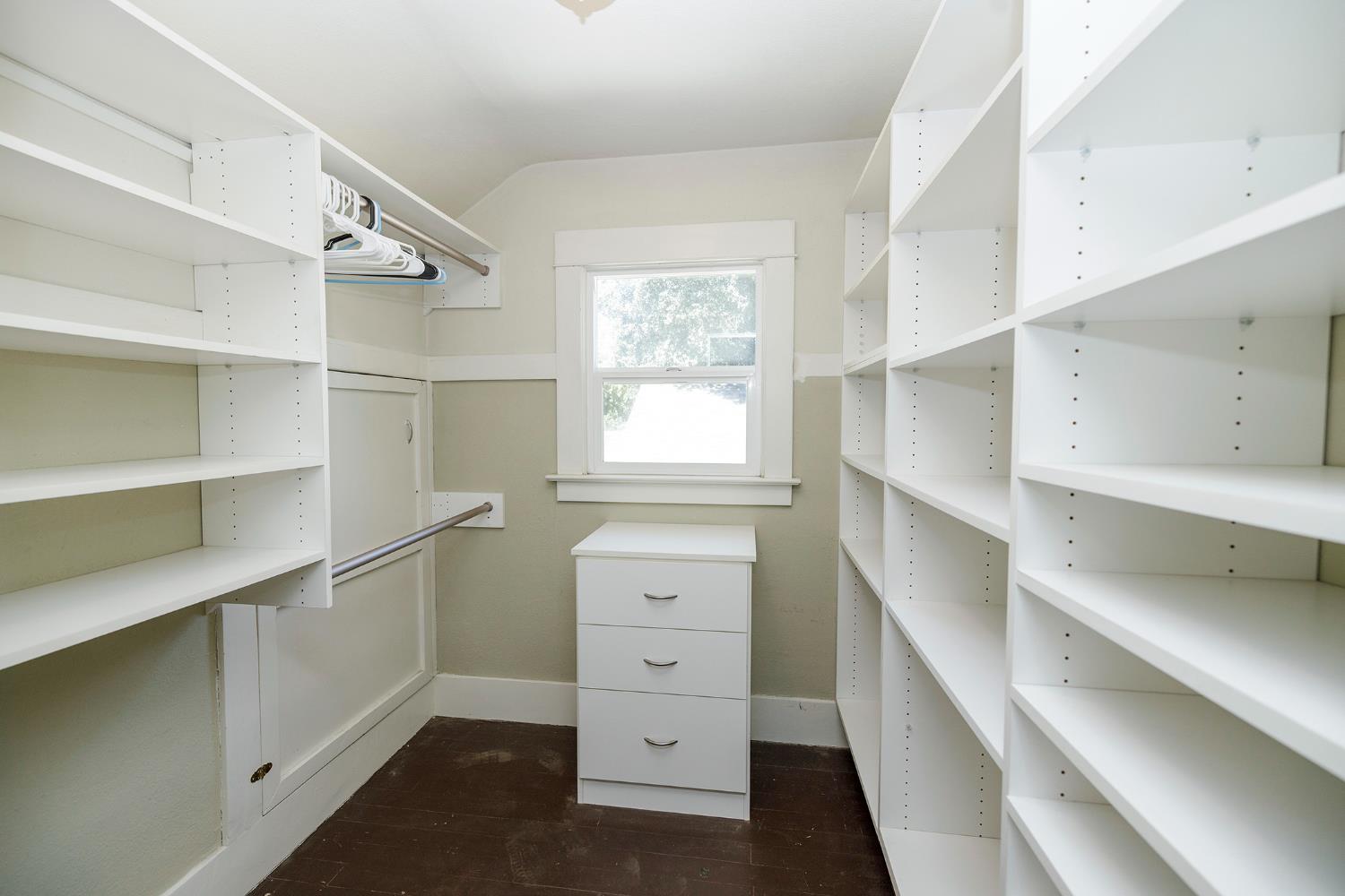 202 Hackberry Ave, Modesto, CA 95354