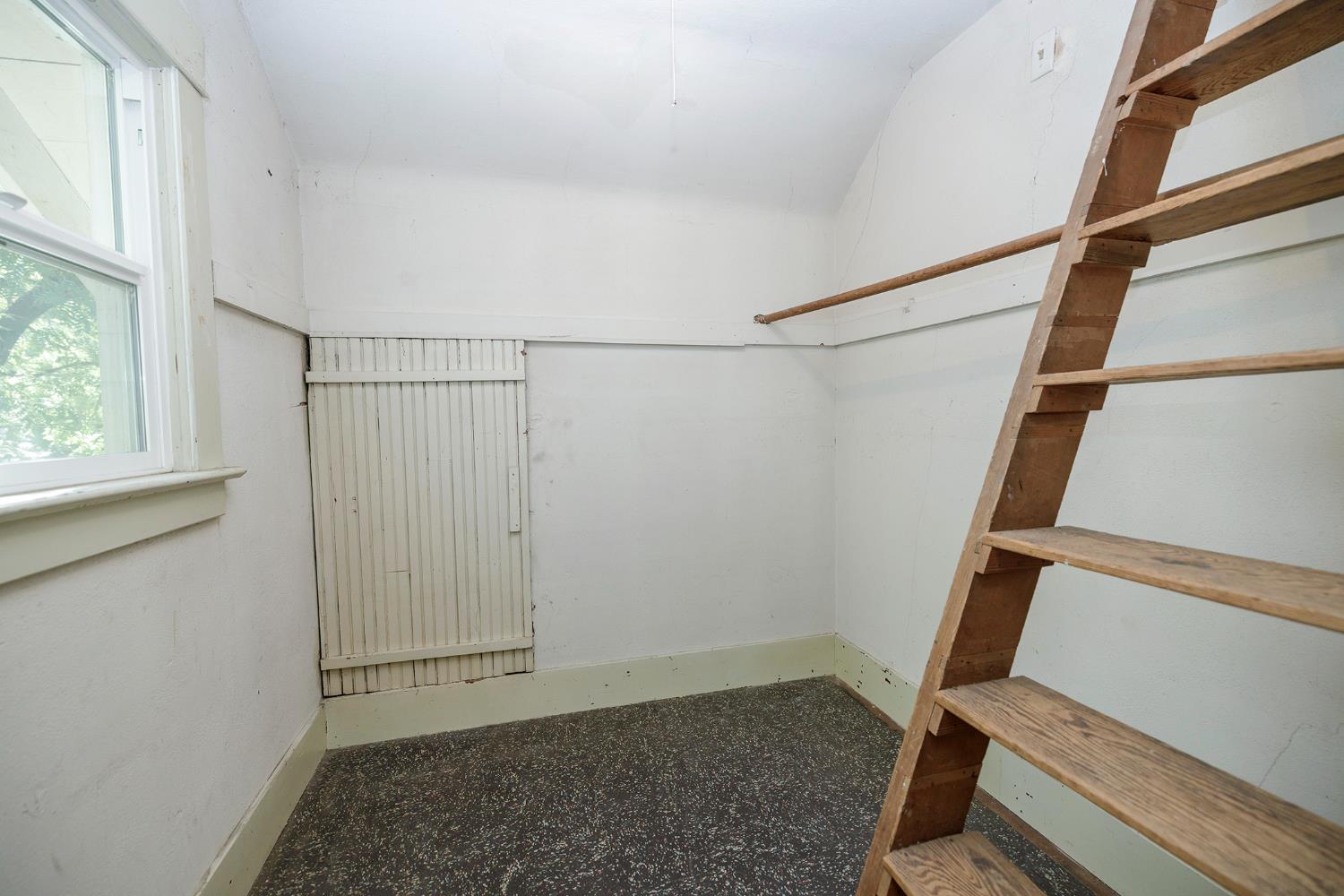 202 Hackberry Ave, Modesto, CA 95354