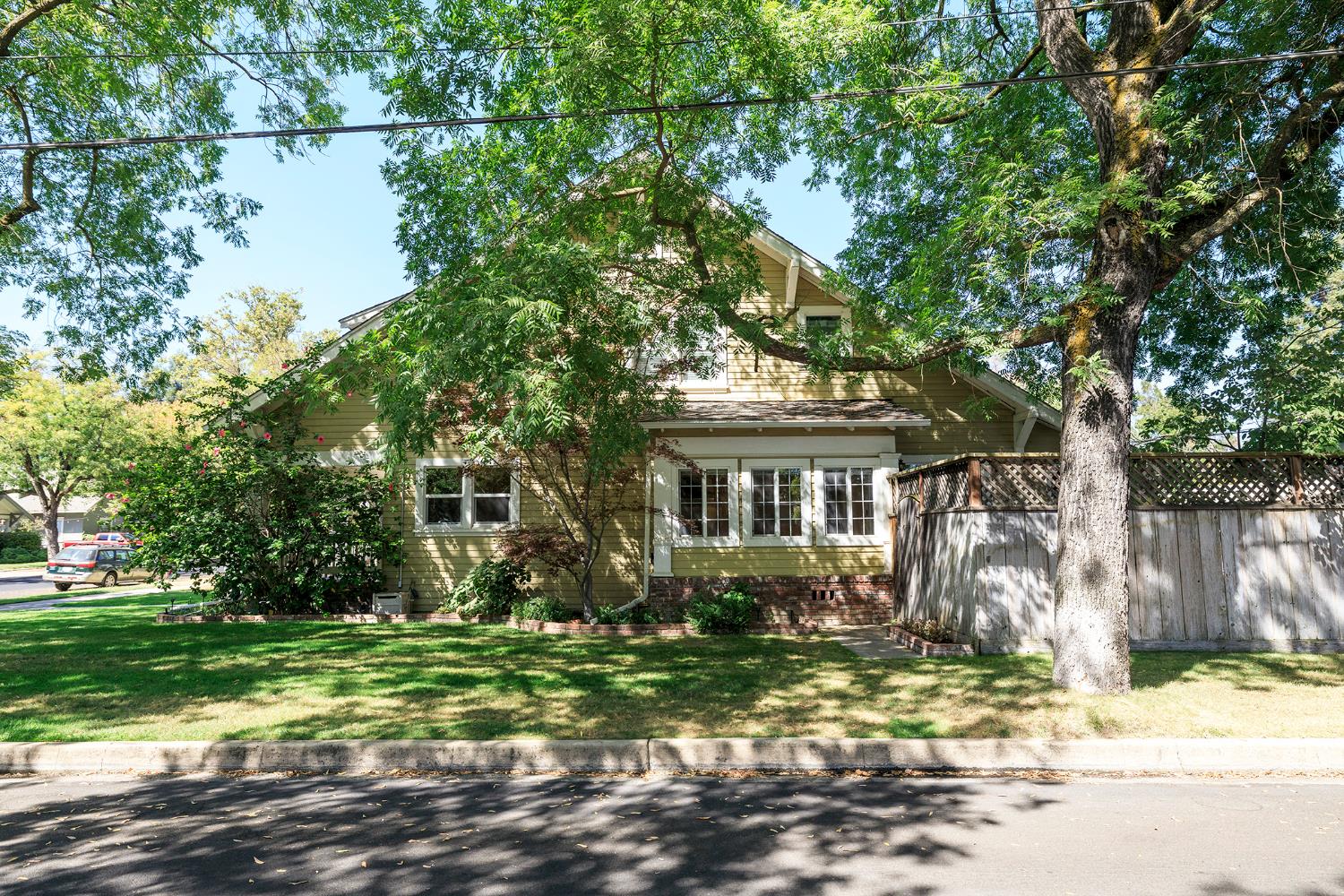 202 Hackberry Ave, Modesto, CA 95354