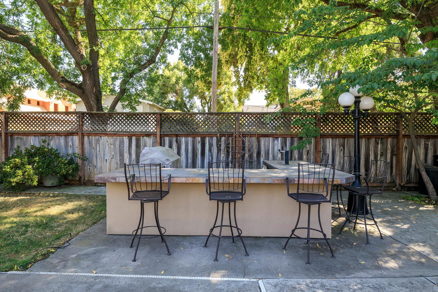 202 Hackberry Ave, Modesto, CA 95354