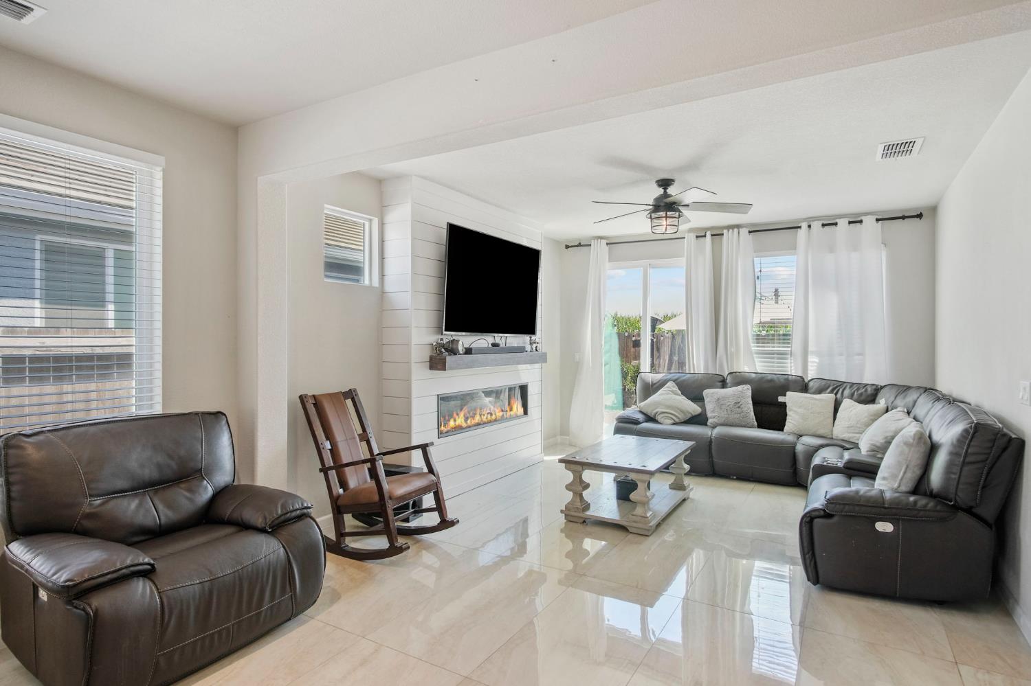 774 Bogdanich Pkwy, Patterson, CA 95363