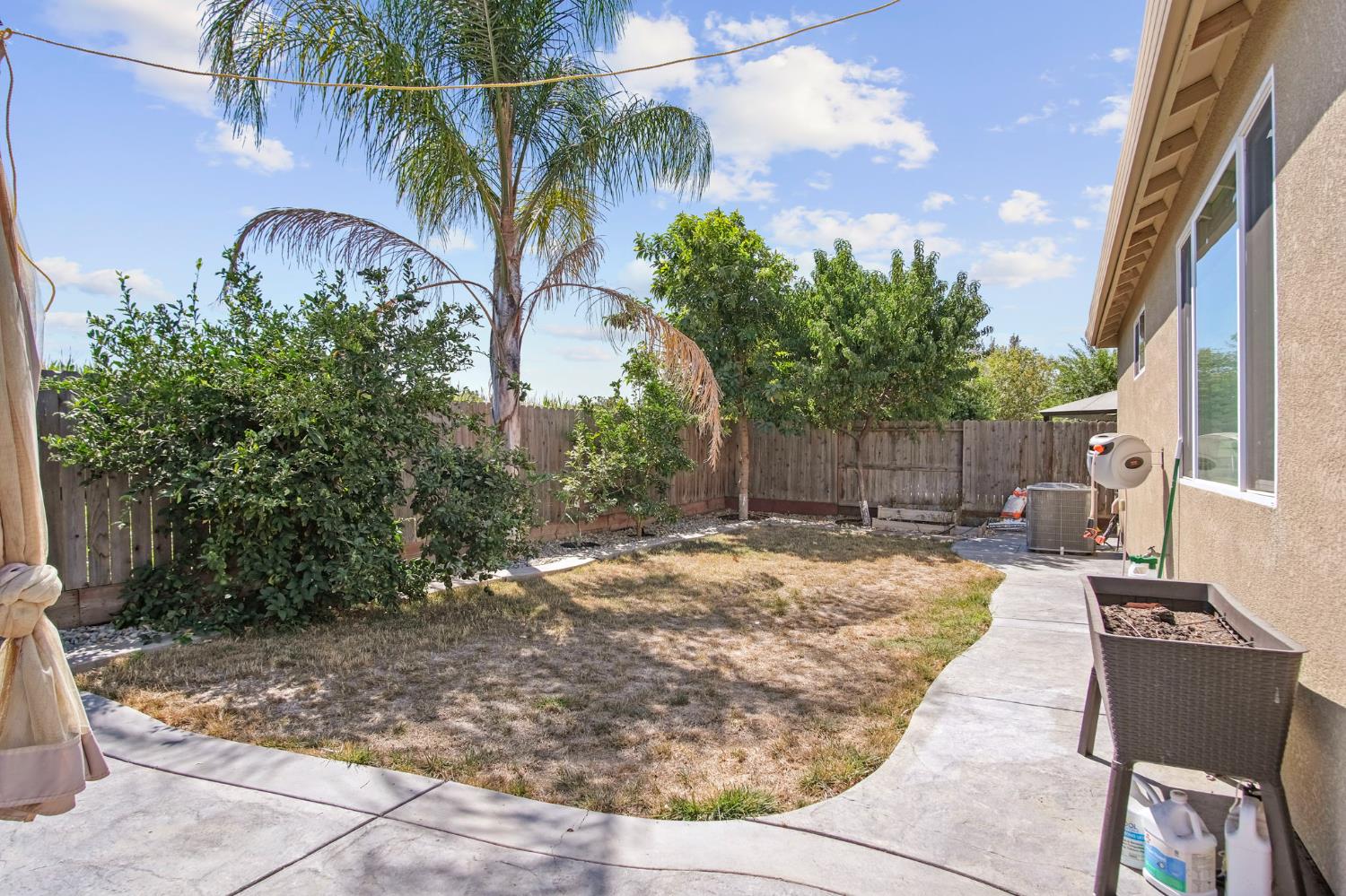 774 Bogdanich Pkwy, Patterson, CA 95363