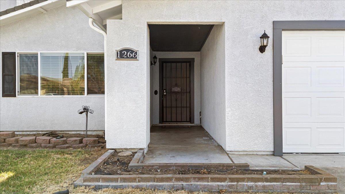 1266 Wimbledon Way, Manteca, CA 95336