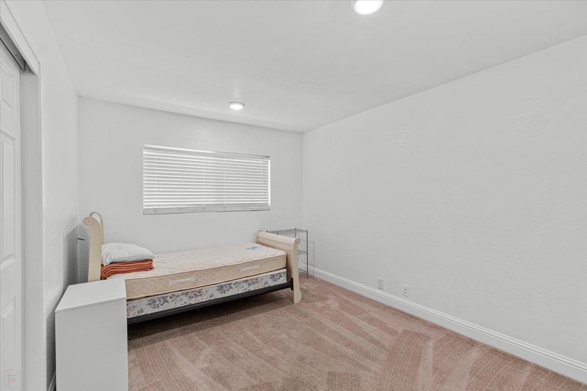 1266 Wimbledon Way, Manteca, CA 95336