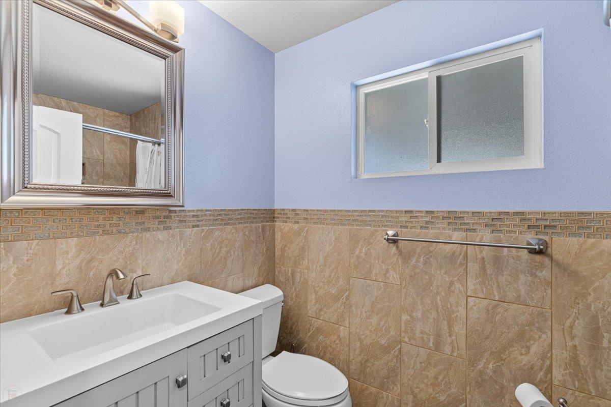 1266 Wimbledon Way, Manteca, CA 95336