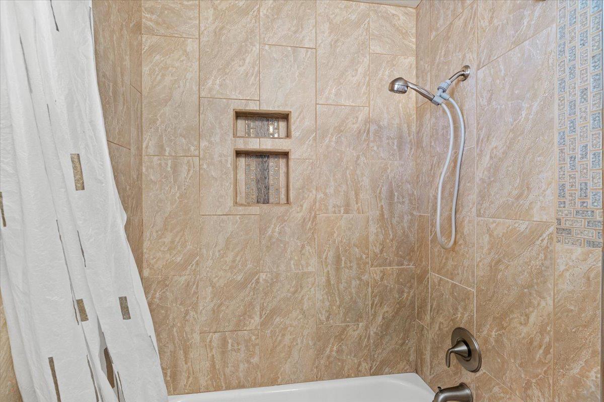 1266 Wimbledon Way, Manteca, CA 95336