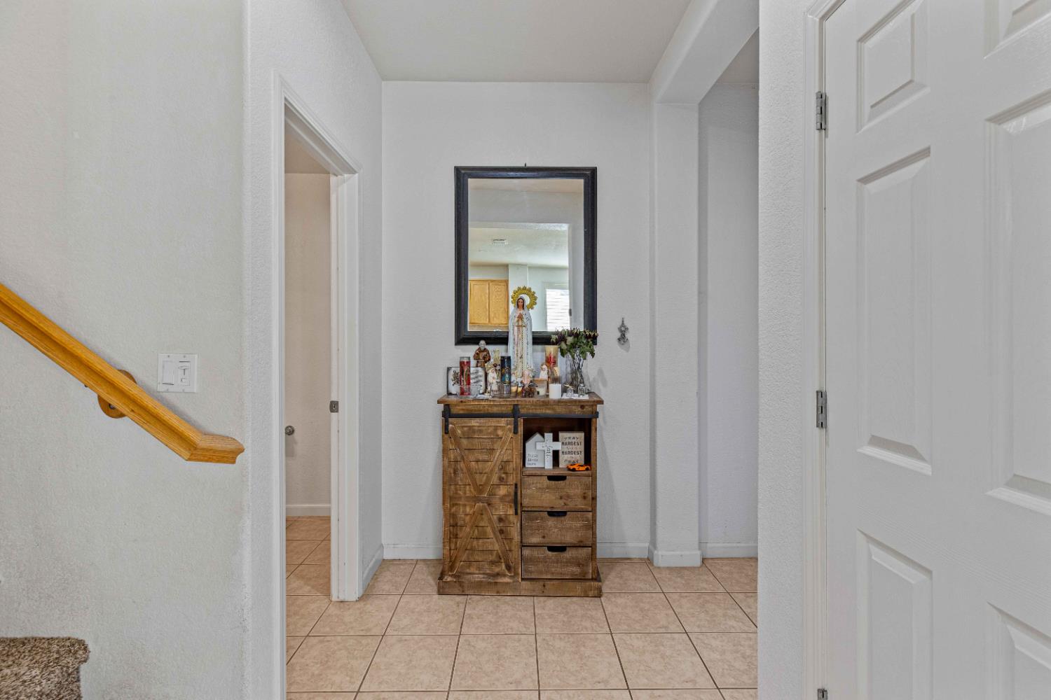 9015 Tee Box Ct, Patterson, CA 95363