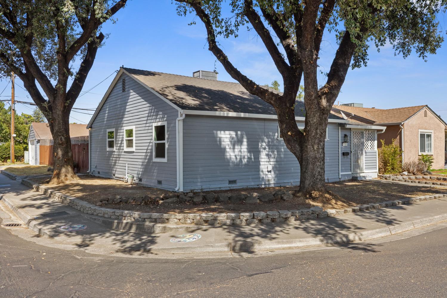 1321 W Orangeburg Ave, Modesto, CA 95350