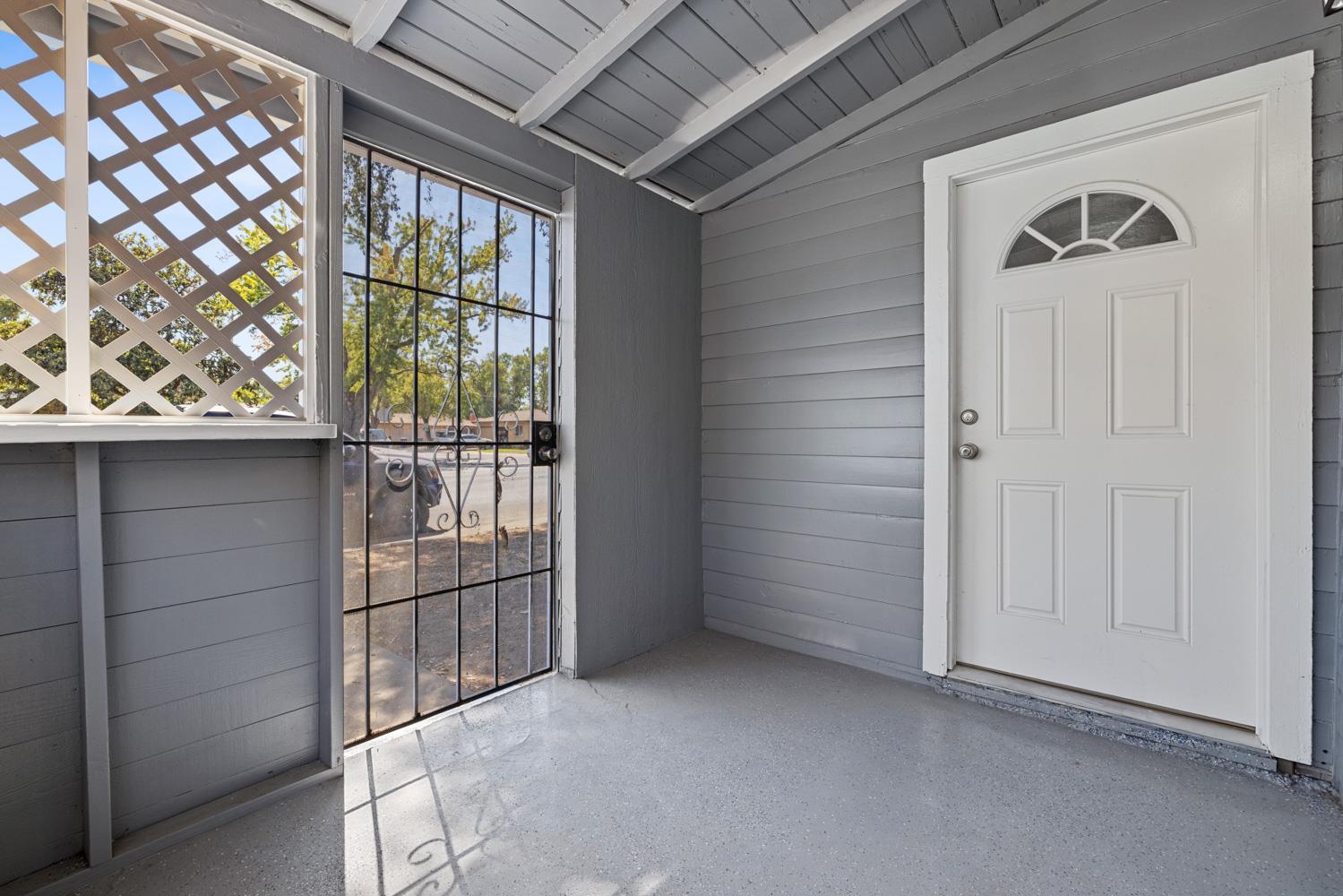 1321 W Orangeburg Ave, Modesto, CA 95350