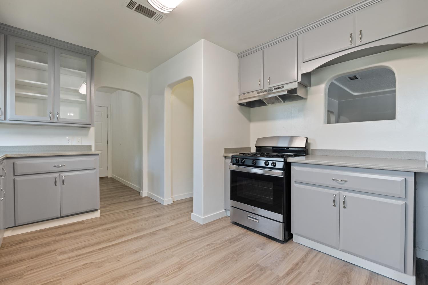 1321 W Orangeburg Ave, Modesto, CA 95350