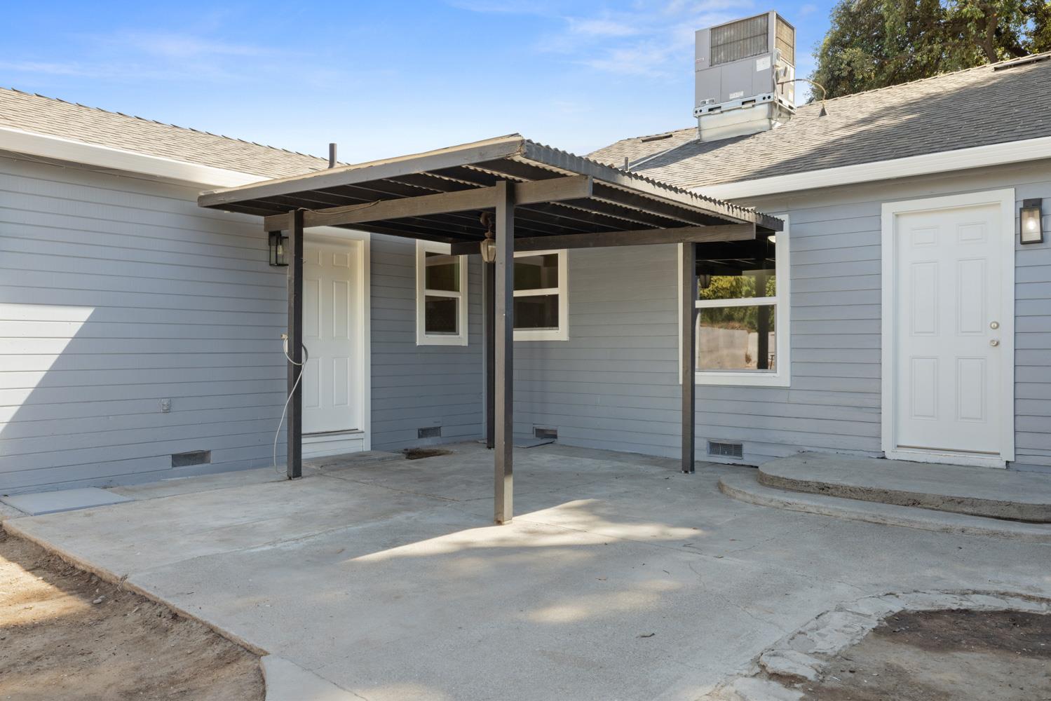 1321 W Orangeburg Ave, Modesto, CA 95350