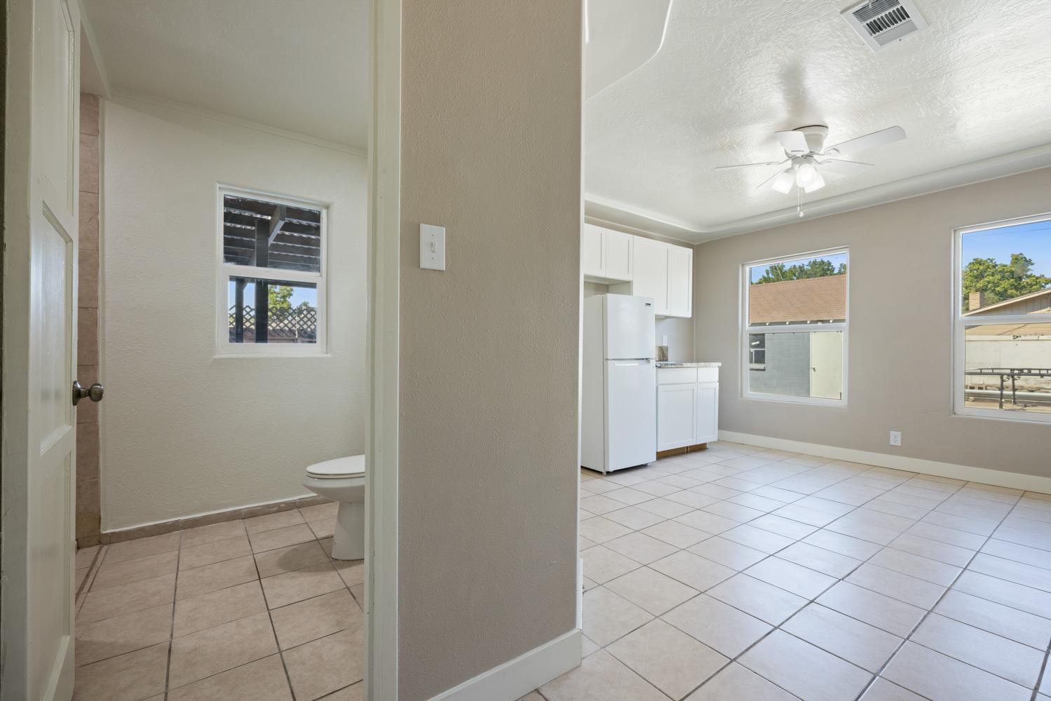 1321 W Orangeburg Ave, Modesto, CA 95350