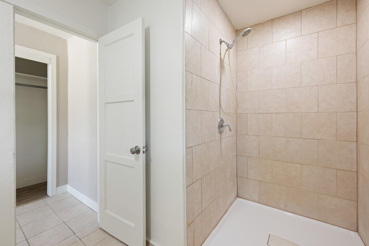 1321 W Orangeburg Ave, Modesto, CA 95350