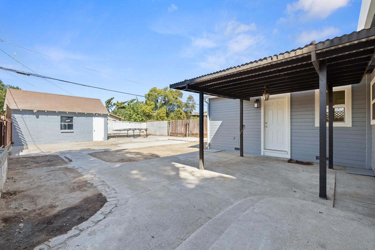 1321 W Orangeburg Ave, Modesto, CA 95350