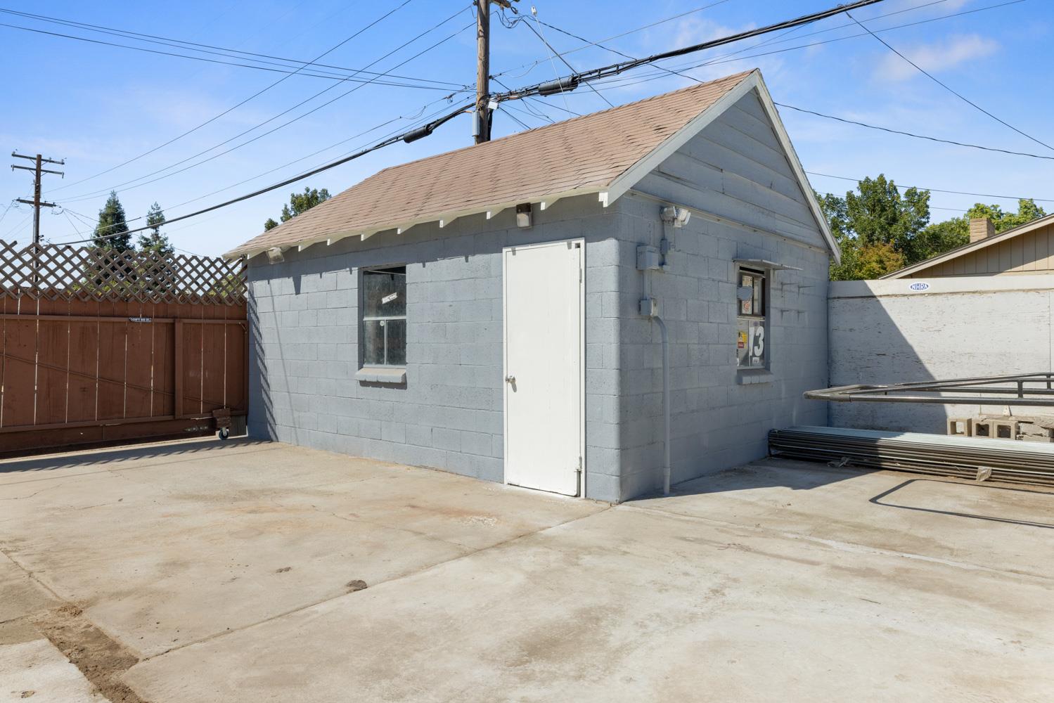 1321 W Orangeburg Ave, Modesto, CA 95350