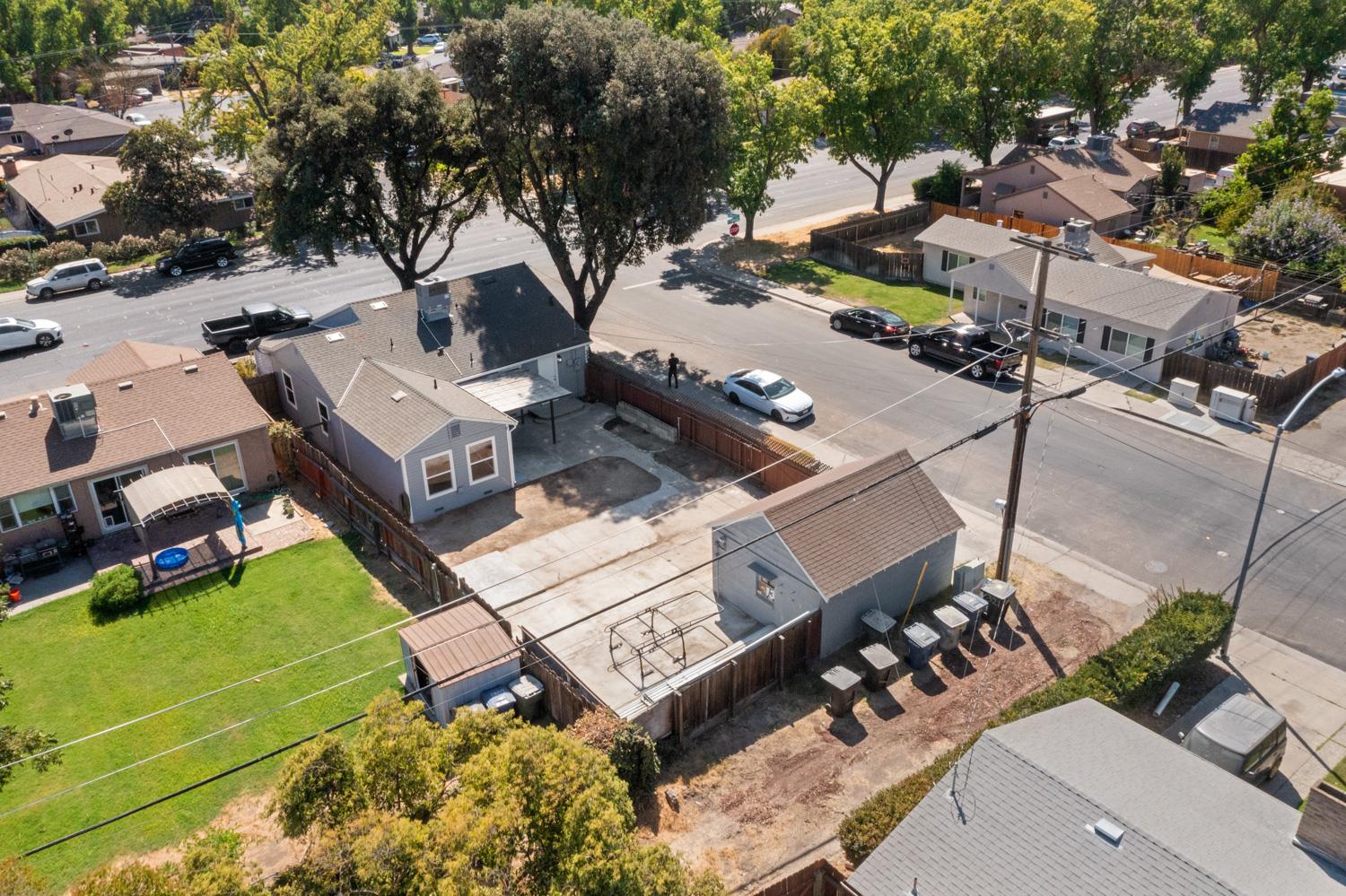 1321 W Orangeburg Ave, Modesto, CA 95350