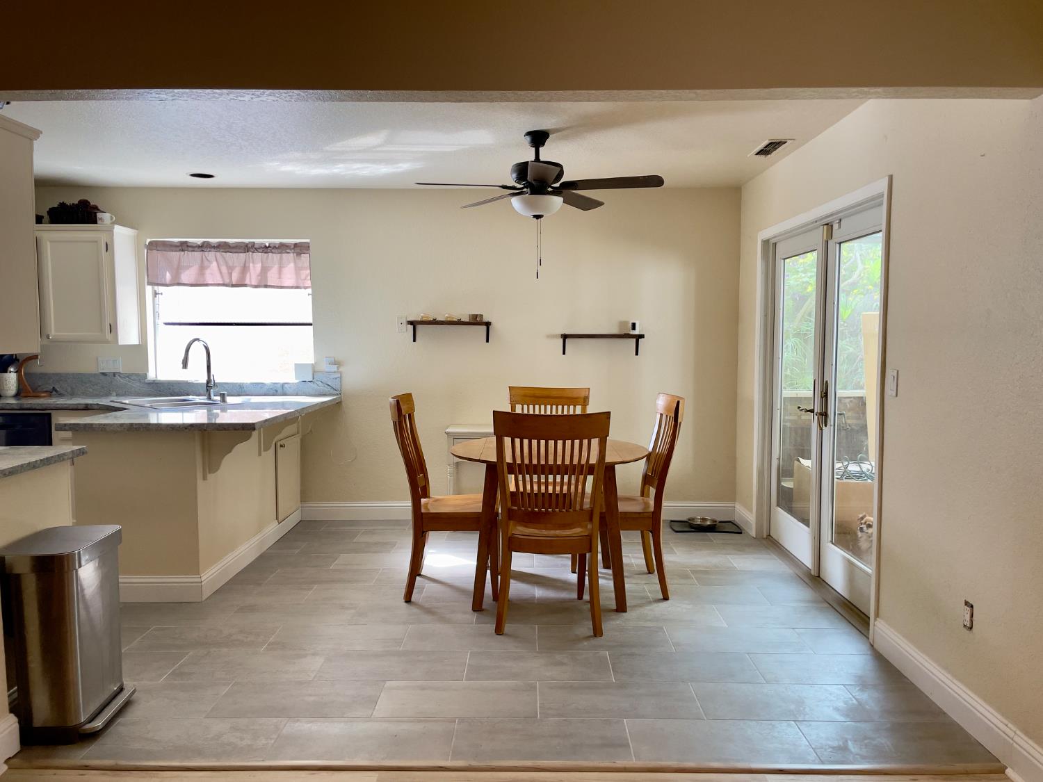 1713 Walnut Blossom Way, Modesto, CA 95355